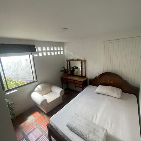 Hostal Casa Las Tias Medellín Kültér fotó