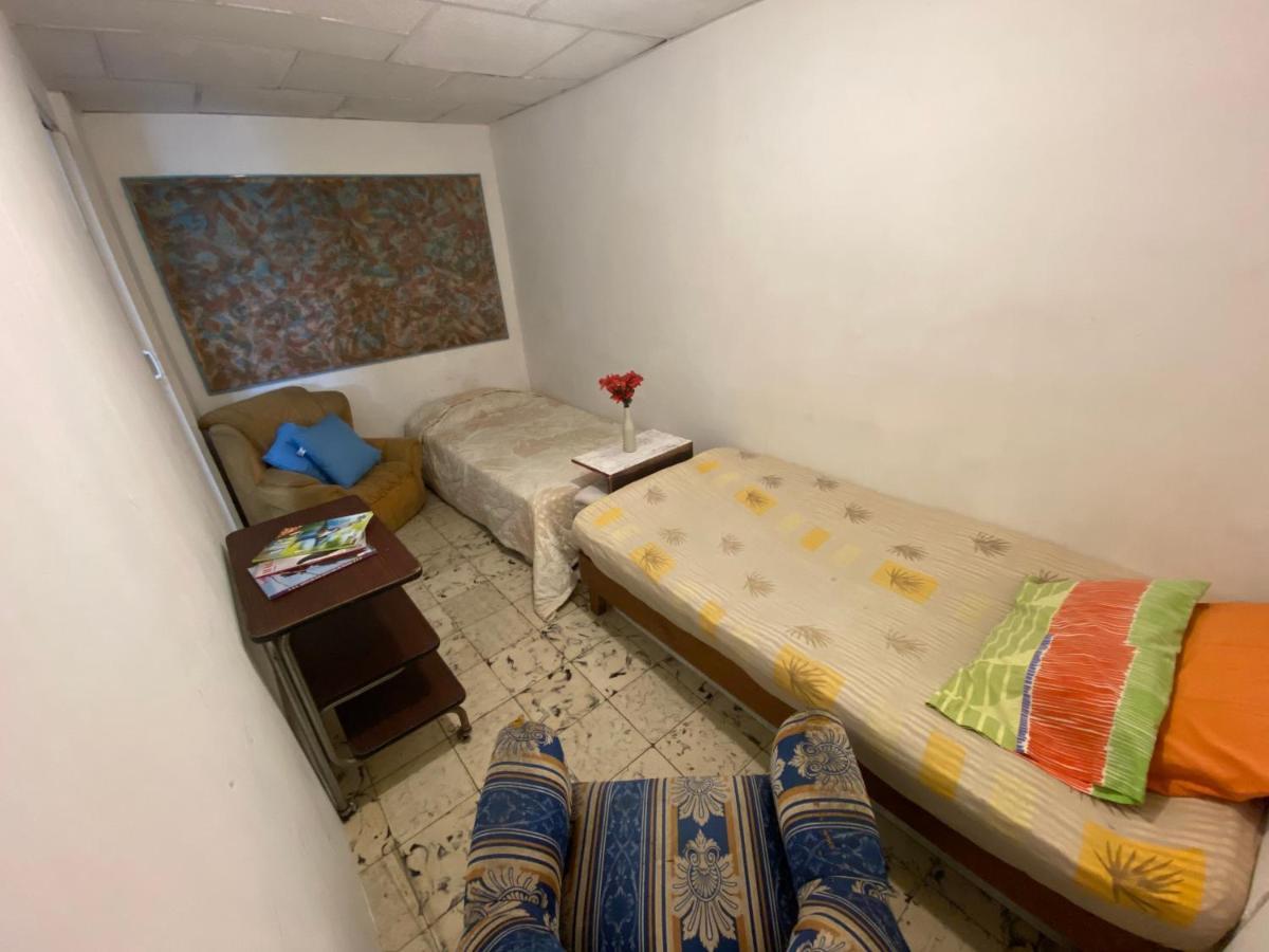 Hostal Casa Las Tias Medellín Kültér fotó