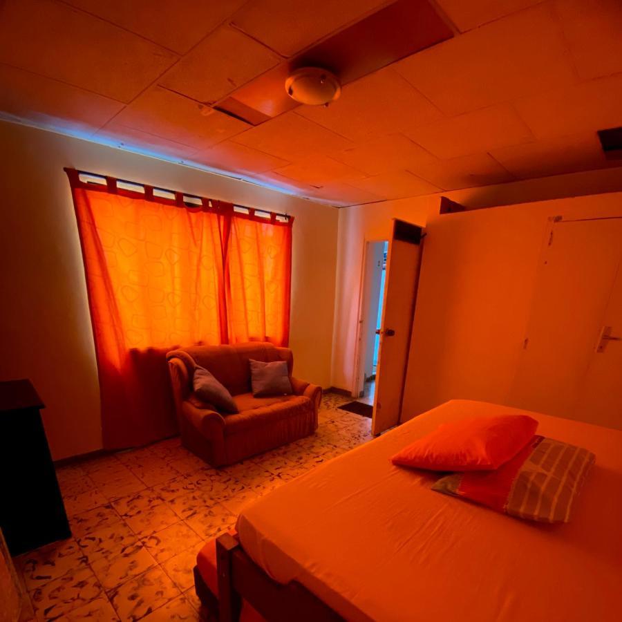 Hostal Casa Las Tias Medellín Kültér fotó
