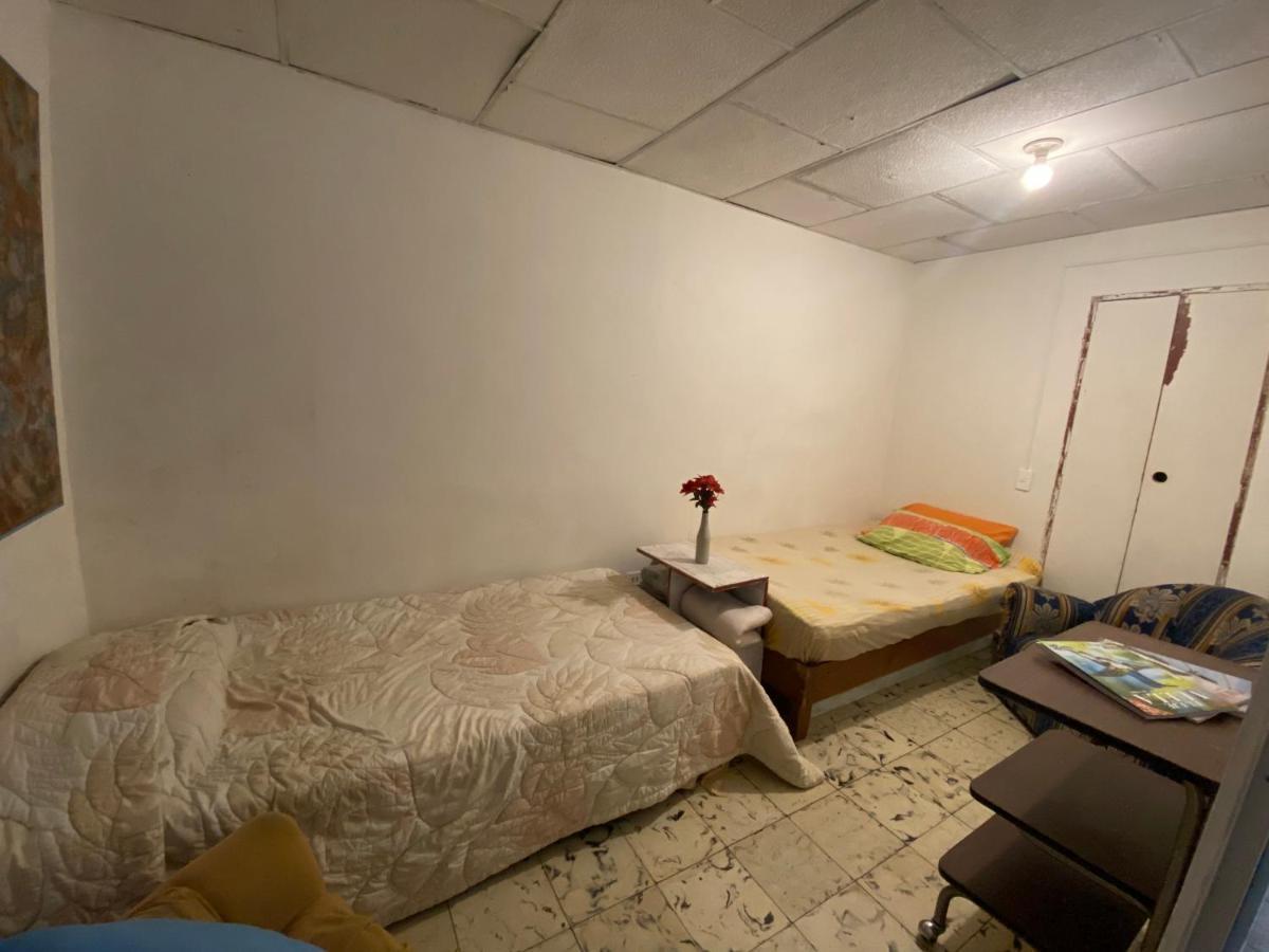 Hostal Casa Las Tias Medellín Kültér fotó