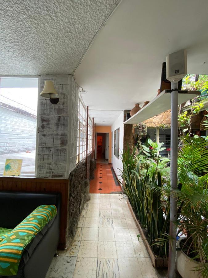 Hostal Casa Las Tias Medellín Kültér fotó