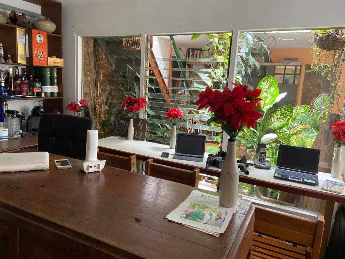 Hostal Casa Las Tias Medellín Kültér fotó