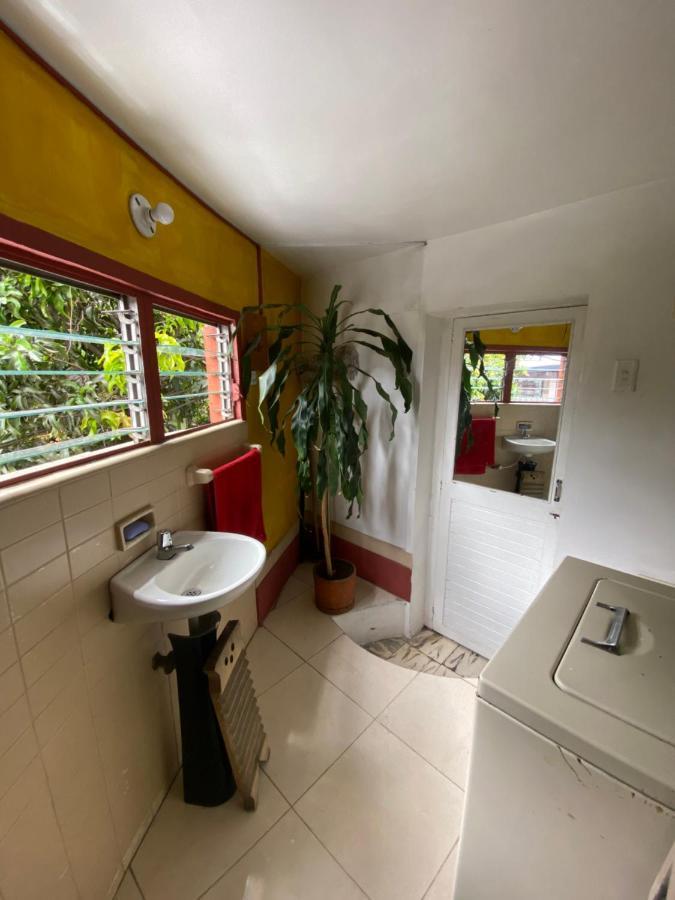 Hostal Casa Las Tias Medellín Kültér fotó